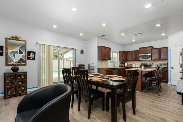 2327 N Elm Street, Visalia, CA 93291