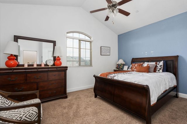 2327 N Elm Street, Visalia, CA 93291