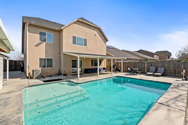 2327 N Elm Street, Visalia, CA 93291