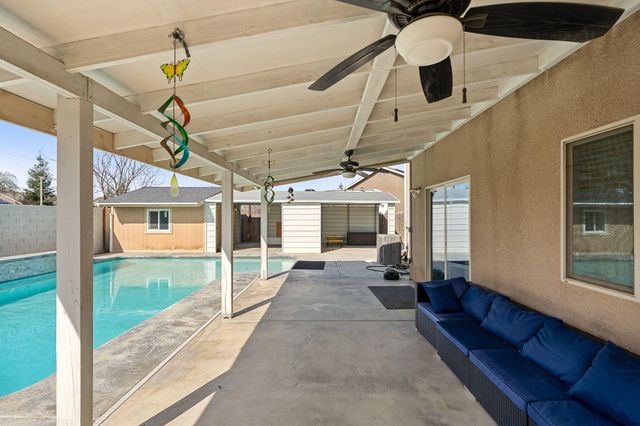 2327 N Elm Street, Visalia, CA 93291