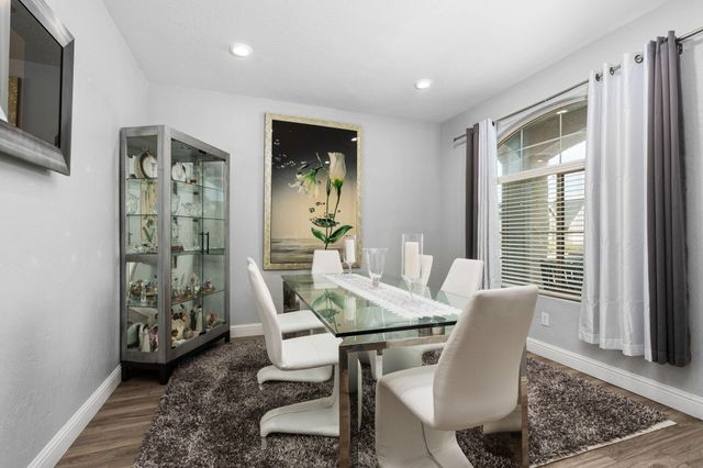 2327 N Elm Street, Visalia, CA 93291