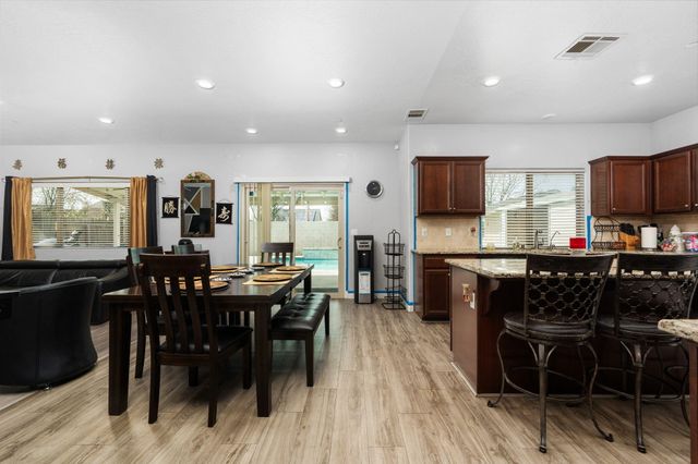 2327 N Elm Street, Visalia, CA 93291