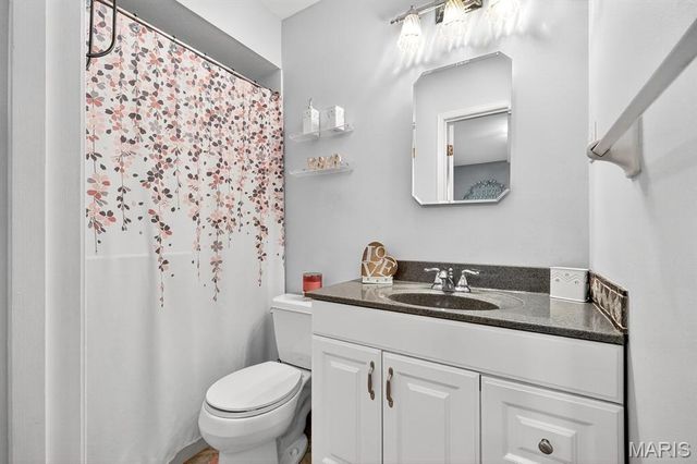 3716 Rue De Renard, Florissant, MO 63034