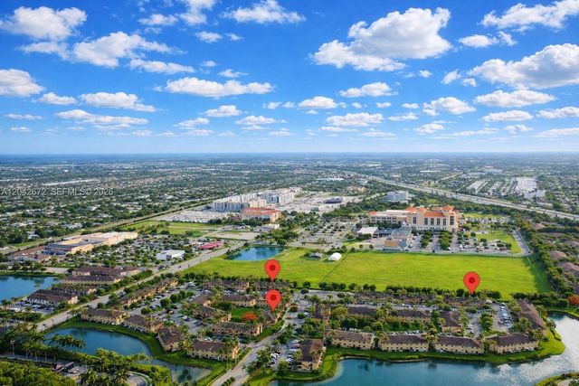 990 NE 33rd Ter 102, Homestead, FL 33033