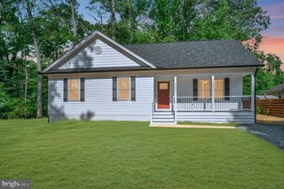 405 CEDAR LN, Colonial Beach, VA 22443
