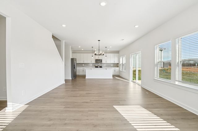 2360 Woodmeadow Dr, Clarksville, TN 37043