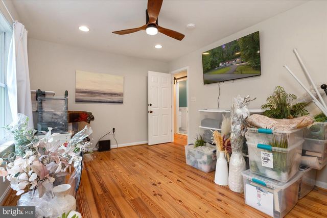 1665 PARIS OAKS RD, Owings, MD 20736