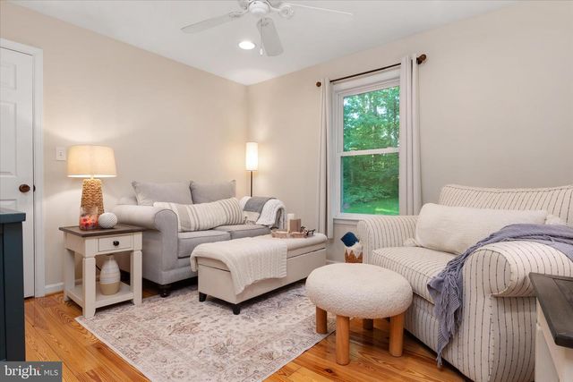 1665 PARIS OAKS RD, Owings, MD 20736