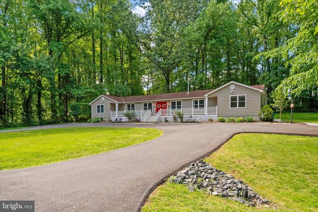 1665 PARIS OAKS RD, Owings, MD 20736