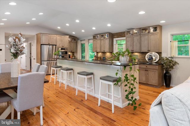 1665 PARIS OAKS RD, Owings, MD 20736