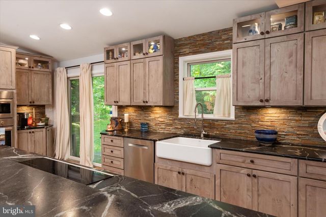 1665 PARIS OAKS RD, Owings, MD 20736