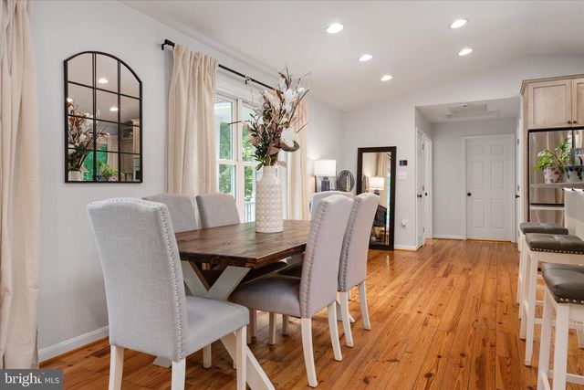 1665 PARIS OAKS RD, Owings, MD 20736