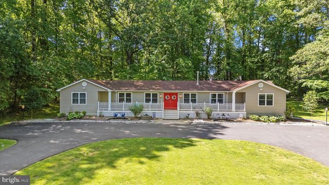 1665 PARIS OAKS RD, Owings, MD 20736