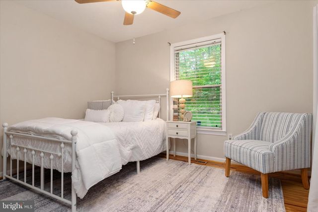 1665 PARIS OAKS RD, Owings, MD 20736