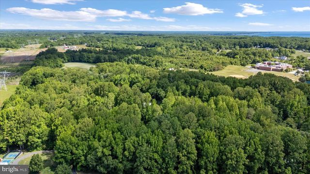 1665 PARIS OAKS RD, Owings, MD 20736