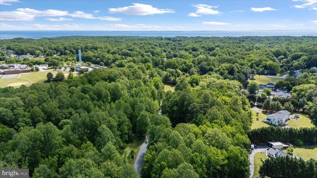 1665 PARIS OAKS RD, Owings, MD 20736