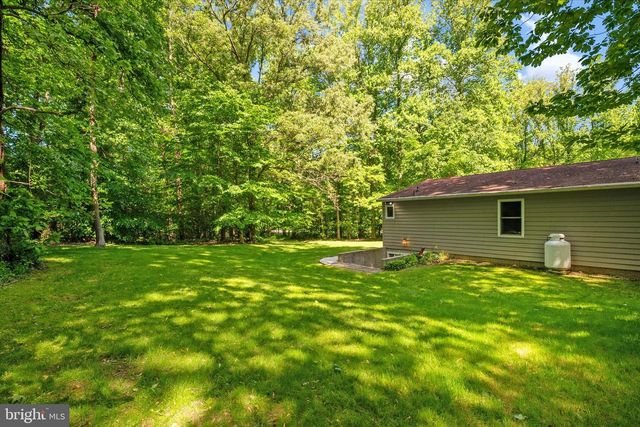 1665 PARIS OAKS RD, Owings, MD 20736