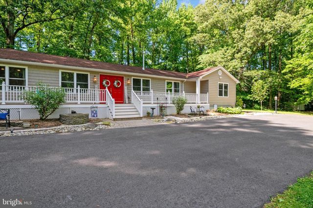 1665 PARIS OAKS RD, Owings, MD 20736