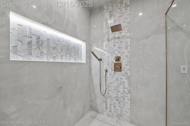 13281 Haddon Street, Fenton Charter Township, MI 48430