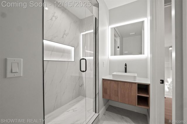 13281 Haddon Street, Fenton Charter Township, MI 48430