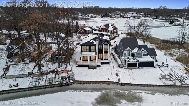 13281 Haddon Street, Fenton Charter Township, MI 48430