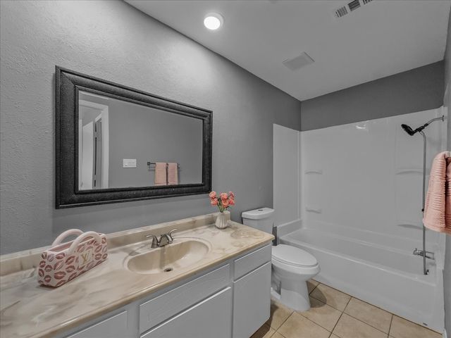 74 E Mountain Creek Court 2, Grand Prairie, TX 75052
