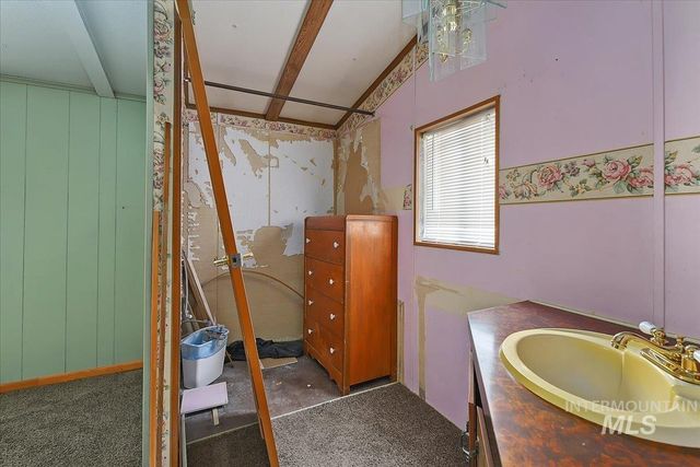 316 E 45th St, Garden City, ID 83714
