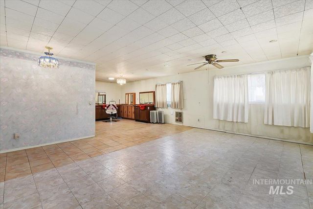 316 E 45th St, Garden City, ID 83714