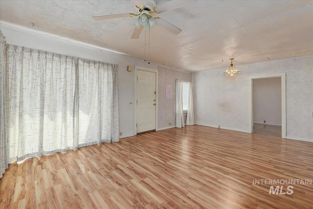 316 E 45th St, Garden City, ID 83714
