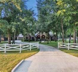 15632 Queen Victoria Court, Montgomery, TX 77316