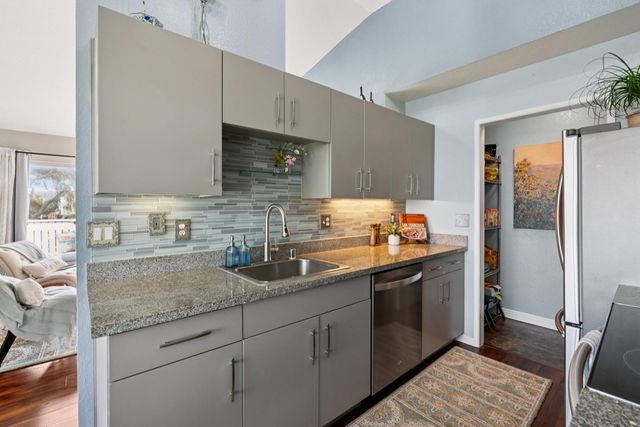 184 184 Schooner Ct, Richmond, CA 94804