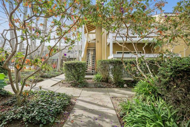 184 184 Schooner Ct, Richmond, CA 94804