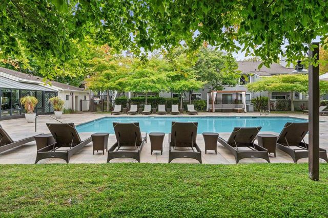 184 184 Schooner Ct, Richmond, CA 94804