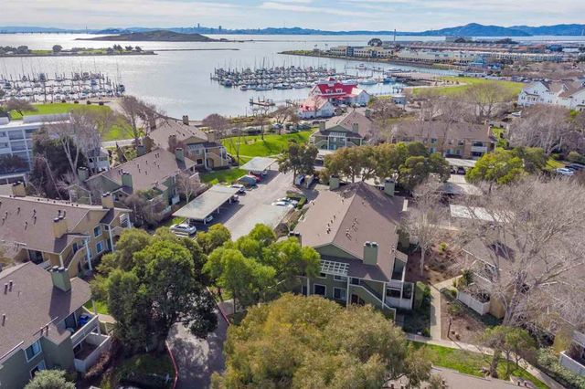 184 184 Schooner Ct, Richmond, CA 94804