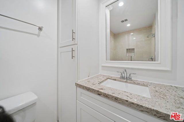 7032 Lanewood Avenue 101, Los Angeles, CA 90028