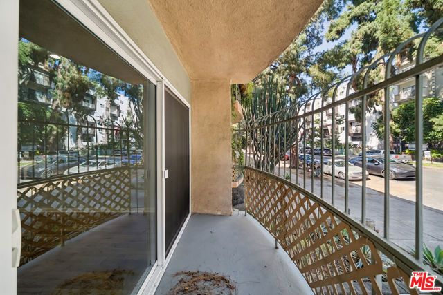 7032 Lanewood Avenue 101, Los Angeles, CA 90028