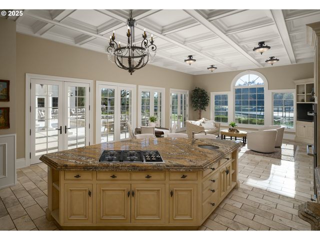 12850 FIELDING Rd, Lake Oswego, OR 97034