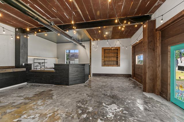 312 N Daleville Avenue, Daleville, AL 36322