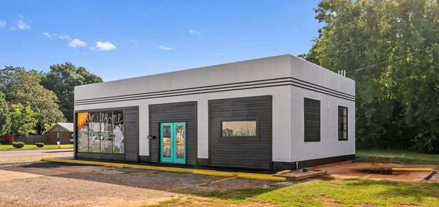 312 N Daleville Avenue, Daleville, AL 36322