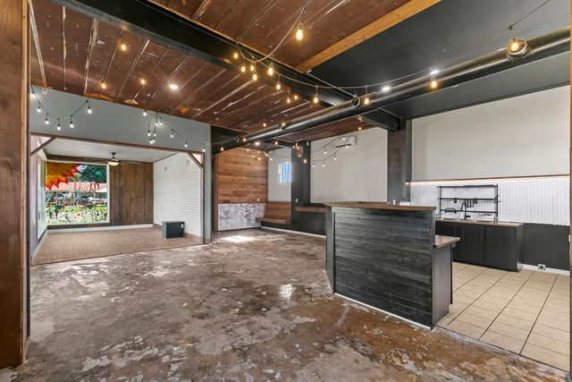 312 N Daleville Avenue, Daleville, AL 36322