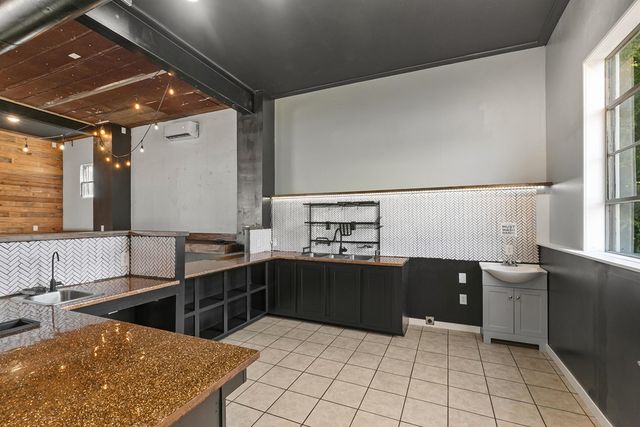 312 N Daleville Avenue, Daleville, AL 36322