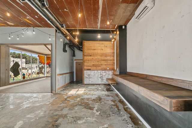 312 N Daleville Avenue, Daleville, AL 36322