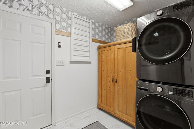 4025 Chandler Drive, Wilmington, NC 28405