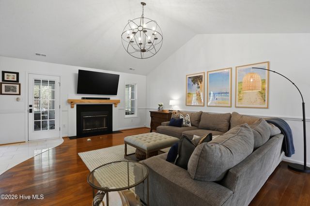 4025 Chandler Drive, Wilmington, NC 28405