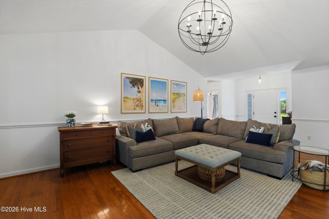 4025 Chandler Drive, Wilmington, NC 28405