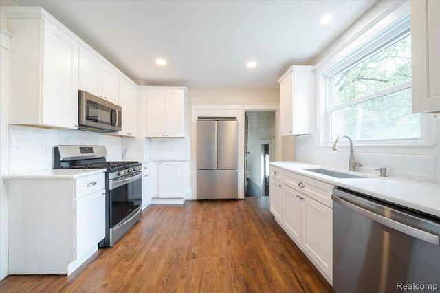 438 N Bailey Street, Romeo, MI 48065