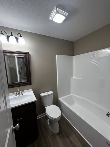 213 Thomas St, Tullahoma, TN 37388