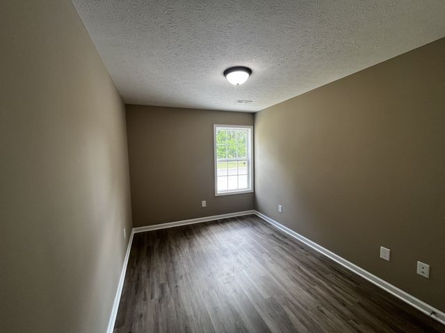 213 Thomas St, Tullahoma, TN 37388