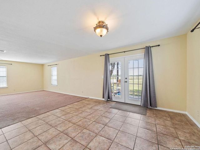 17475 FM 463, Natalia, TX 78059