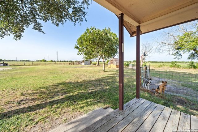 17475 FM 463, Natalia, TX 78059